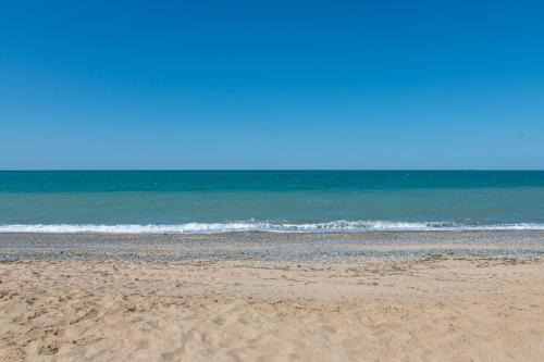 Airport Black Sea Hotel & Restaurant