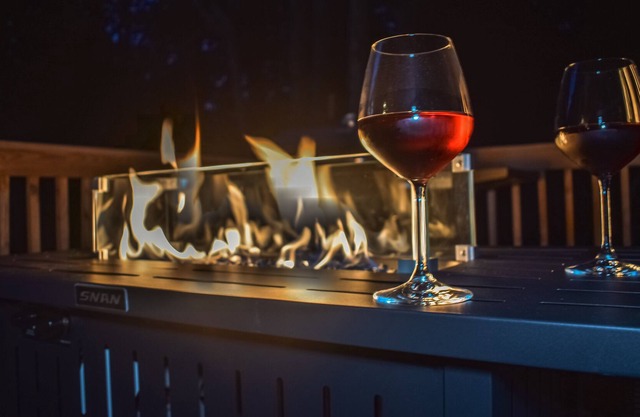 AJOUPA🏕:Dog 🐕 friendly, lake view, Mega Arcade + Hot Tub.