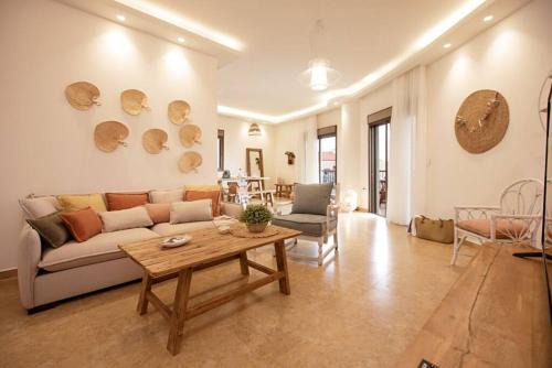 Akl - Chic Apartments & Balconies in Batroun