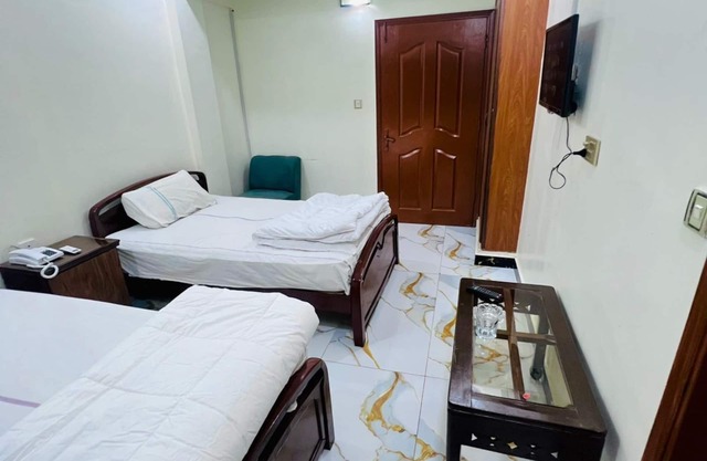 Al Amarat Hotel Tariq Road