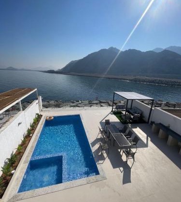Al Dana Vitamin Sea Villa