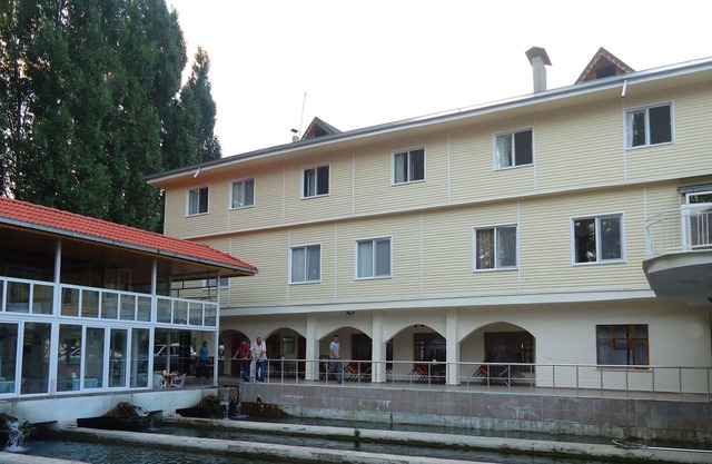 Alanlar Alabalık ve Otel