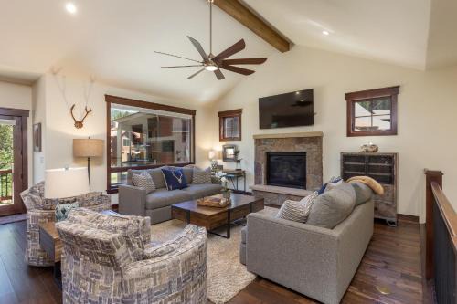 Alders 747 by Summit County Mountain Retreats