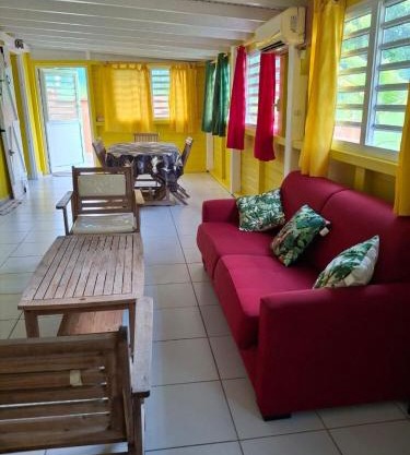 Alizés un logement unique et spacieux face à la mer