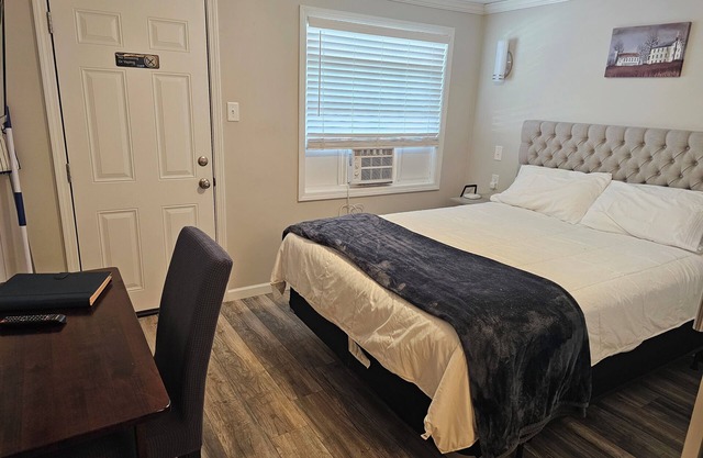 All-inclusive studio apartment with utilities included-Unit 5