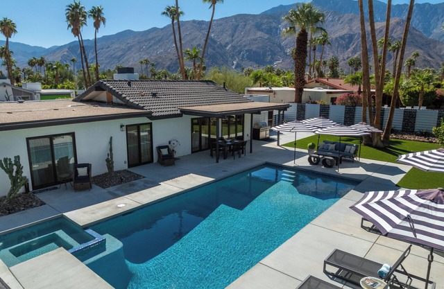 Alluring Palms – Private Palm Springs Oasis