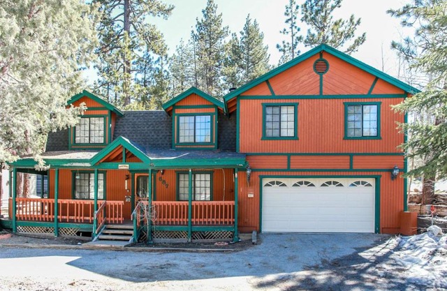 Alpine Escape by Big Bear Cool Cabins