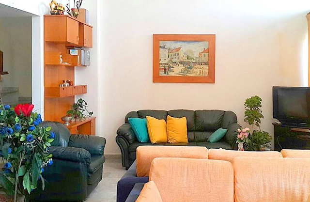 AlSaeed Residence is a 200m duplex apartment located on the seaside of Jounieh.