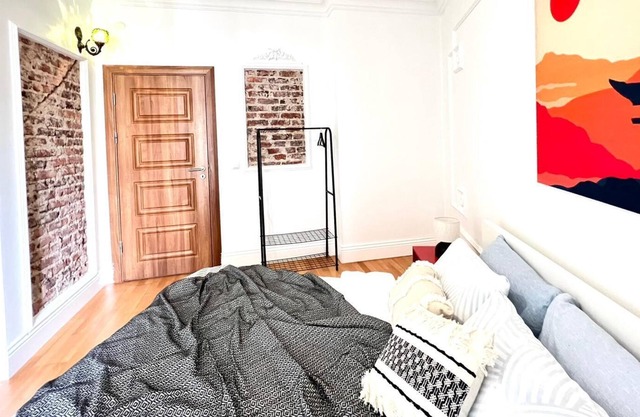 Altınbilezik - Modern Flat w/ 3 BR, 2 BA ! Cihangir, Taksim