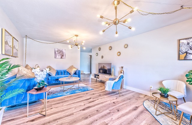 Amazing 1 story Villa 3min to Convention center 5 min to the strip large pool