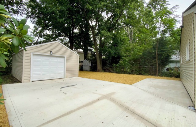 Amazing 2-bedroom house with AC in Eastlake