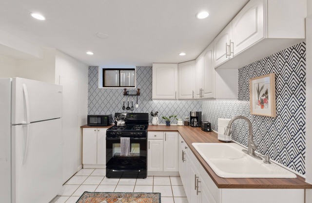 Amazing Apartment | Steps from Downtown Littleton
