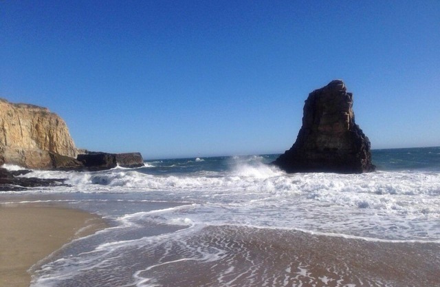 Amazing Coastal Beach House! Located 9 Miles North of Santa Cruz, Walk to Beach!