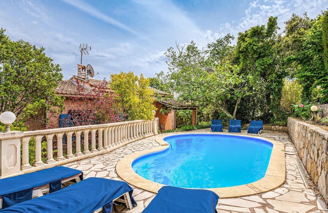 Amazing home in Les Adrets-de-l'Estére