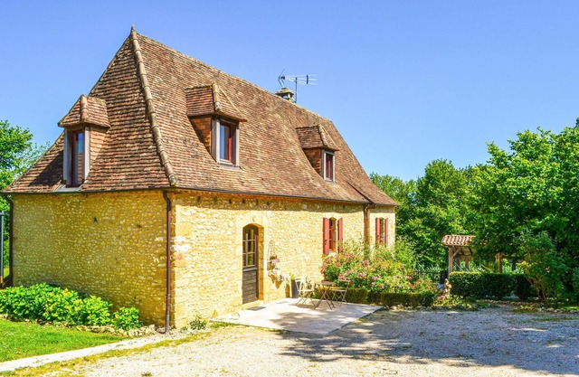 Amazing home in Fleurac