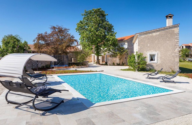 Amazing home in Modrusani with WiFi