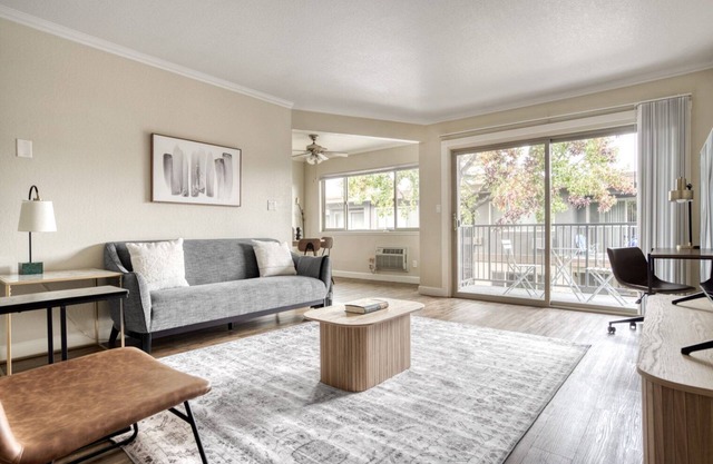 Amazing Mountain View 2BR w/Pool & Gym, 5 min to Target, by Blueground