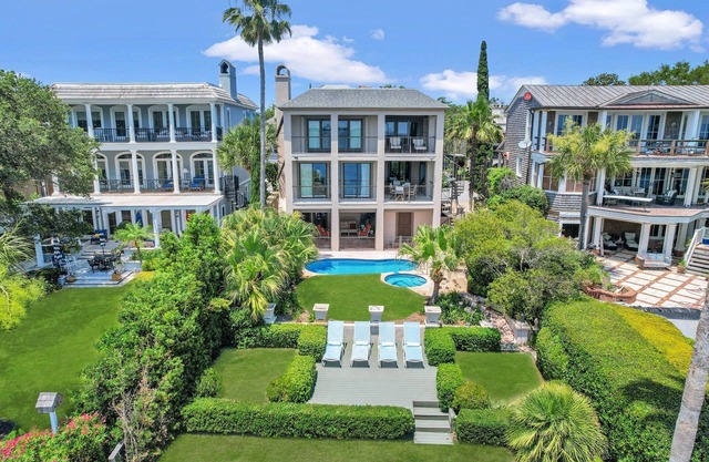 AMAZING Ocean Views! Fabulous Property, Heated Pool and Spa, Walk to Village