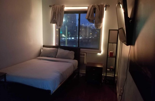 Ambient 2BR/2BA For Groups - 15 Min to City