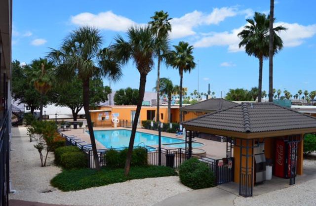 Americas Best Value Inn Laredo