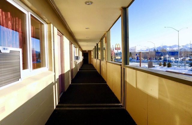 Americas Best Value Inn & Suites Anchorage Airport