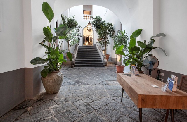 AMORE RENTALS - Apartment Caruso in Piazza Tasso with Air Conditioning, WI-FI