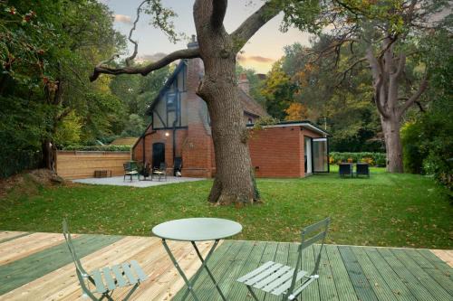 Amos Lodge Deluxe Accommodation