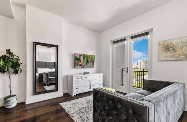 Amyfinehouse |Cozy Studio|Pool+Patio+Wifi+Parking