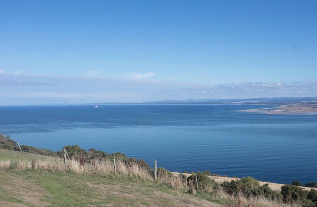 An ideal cosy retreat for a couple who enjoy scenery, wildlife, walking or just relaxing.