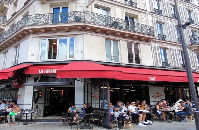 AN IDEAL PARISIAN ESCAPE AT RUE DE RIVOLI ELEGANCE- LE MARAIS 200 SM2