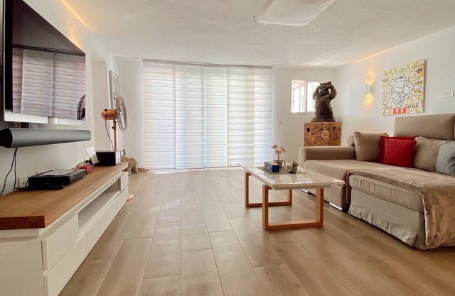 An idyllic oasis in South Tenerife between mountains & sea views