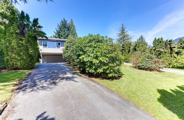 An Immaculate Family House in West Vancouver
