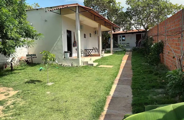 Ana's Chalets with kitchen. 60 meters from the Preguiça River