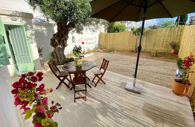 Anastasia, downtown village house