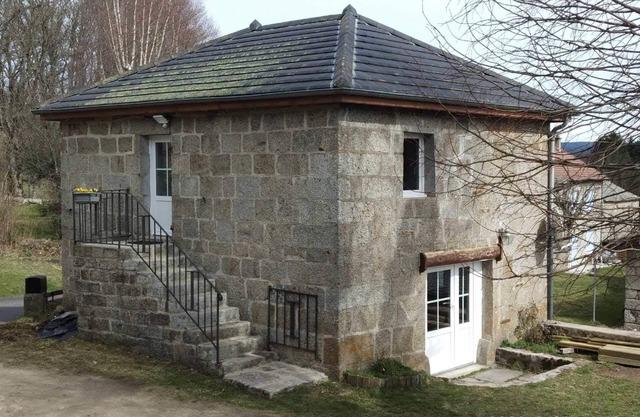 Ancien Four à Pain Typique de la Région Pour un Séjour à 2, Sportif ou Culturel