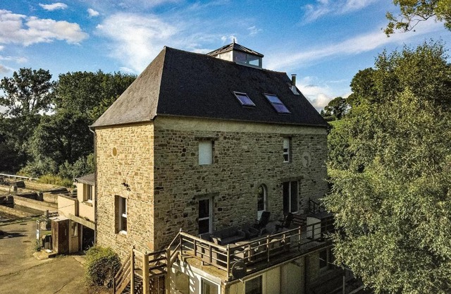 Ancien Moulin rénové à neuf pour 20 personnes sur les rives du Trieux