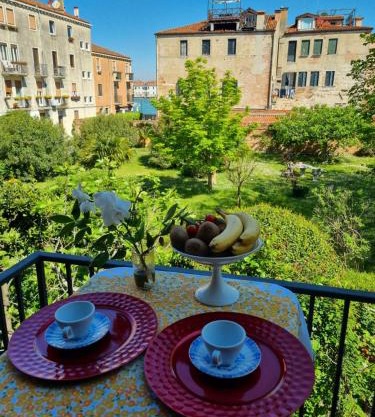 Angela di Venezia House