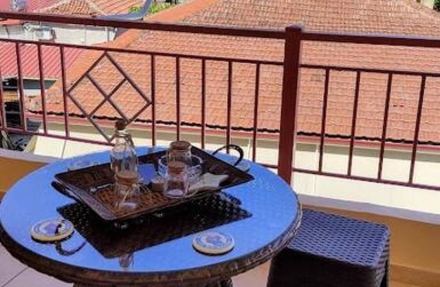 Angela's Apartment with beautiful balcony view