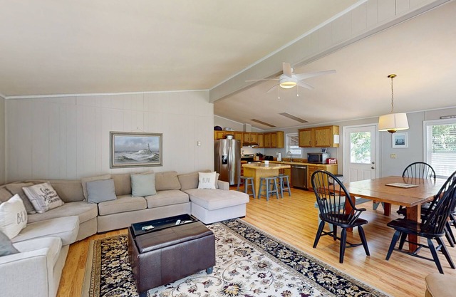 Angola By The Bay house w/shared pool, tennis & basketball courts