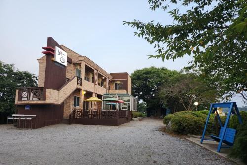 Anmyeondo Noeul Shimteo Pension