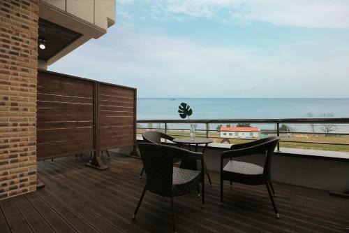 Anmyeondo You and I Pension