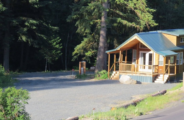 Antone Creek Lodge, Cabin #1