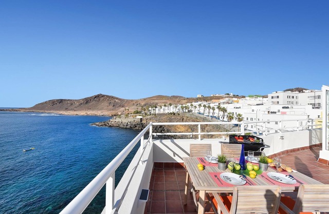 Apartment El Confital RF18 by VillaGranCanaria