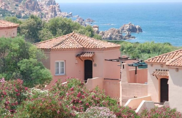 apartment in villa facing the sea terrace on the sunset