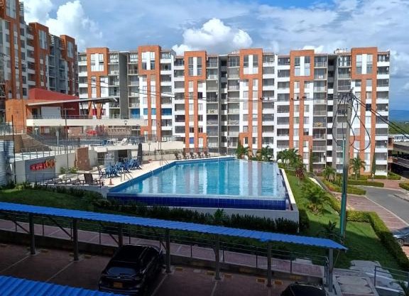Apartaestudio Vacacional en Girardot, piscinas, Jacuzis, parqueadero para moto