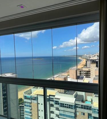Apartamento com suíte e vista para o mar