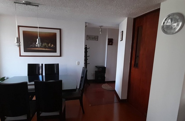 Apartamento familiar en Colina cerca al Centro Comercial