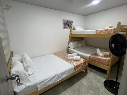 Apartamento Vacacional Familiar en Girardot, piscinas, Jacuzis, parqueadero privado