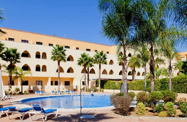Apartamentos Playamarina