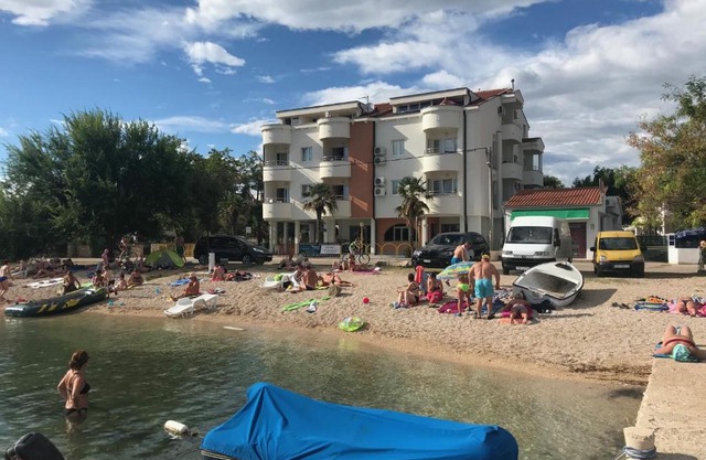 Apartmani "Dana 2"